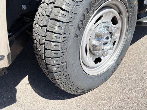 Used 2022 Ford F250 XL w/ Power Equipment Group AWD/4WD image 5