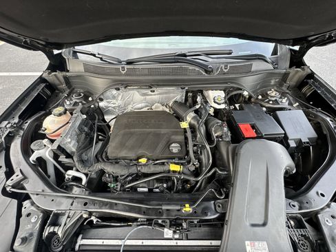 Used 2025 Chevrolet Trax ACTIV w/ Sunroof Package image 26