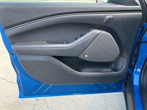 Used 2025 Ford Mustang Mach-E Premium image 12