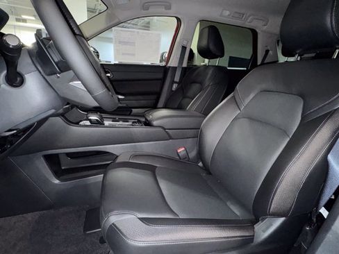 New 2026 Nissan Pathfinder SL AWD/4WD image 14