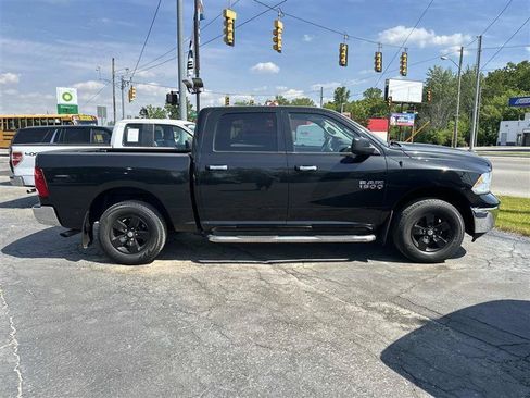 Used 2017 RAM 1500 Classic SLT AWD/4WD image 16