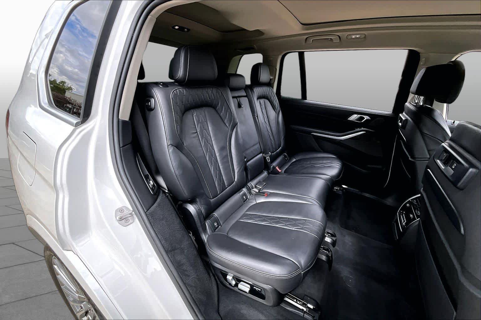 Used 2020 BMW X7 xDrive40i w/ Executive Package AWD/4WD image 20
