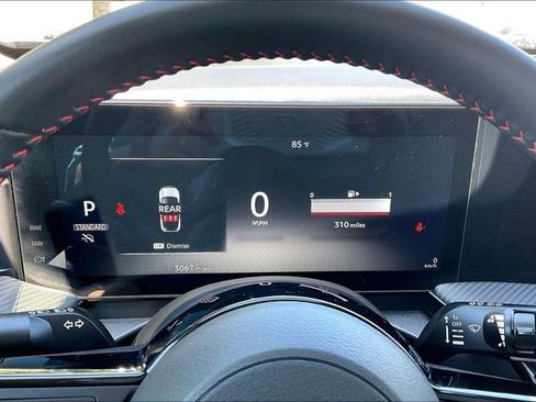 Certified 2025 Nissan Kicks SR FWD image 18