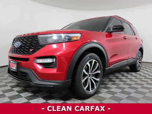 Used 2023 Ford Explorer ST image 3