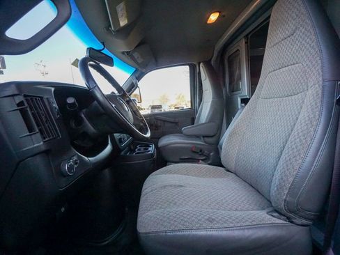 Used 2022 Chevrolet Express 3500 w/ Power Convenience Package image 12