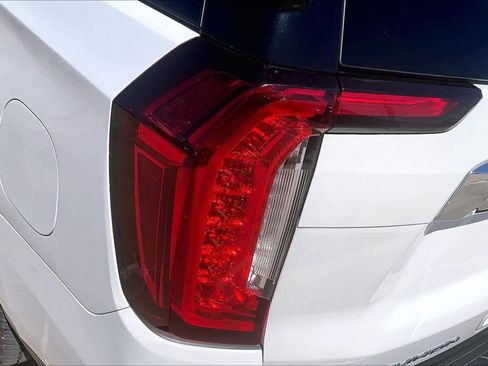 Used 2021 GMC Yukon SLT w/ SLT Premium Package image 29