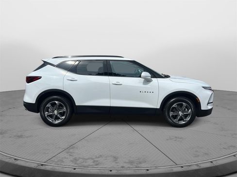 Used 2023 Chevrolet Blazer LT w/ Convenience Package AWD/4WD image 7