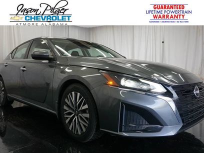 Used 2023 Nissan Altima 2.5 SV