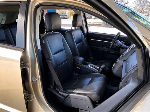 Used 2010 Dodge Journey SXT w/ Navigation & Sound Group I image 8