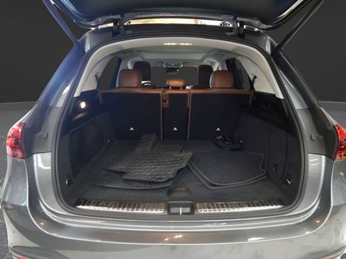 Used 2024 Mercedes-Benz GLE 350 4MATIC w/ AMG Line Exterior image 6