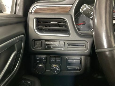 Used 2021 Chevrolet Tahoe Z71 w/ Z71 Signature Package AWD/4WD image 17