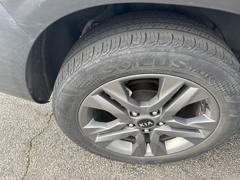 Used 2021 Kia Seltos S FWD image 29