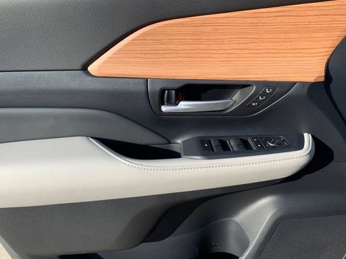 New 2026 Toyota Grand Highlander AWD image 11