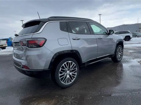 Used 2023 Jeep Compass Limited w/ Elite Group image 8