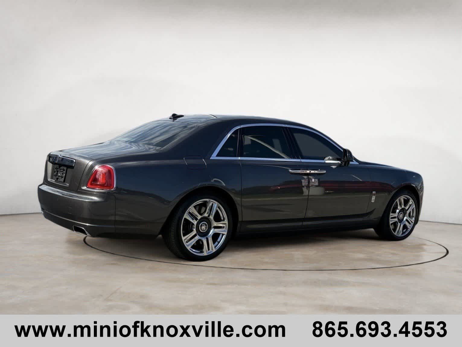 Used 2015 Rolls-Royce Ghost RWD image 3