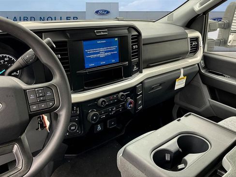 New 2025 Ford F350 XLT w/ FX4 Off-Road Package image 6