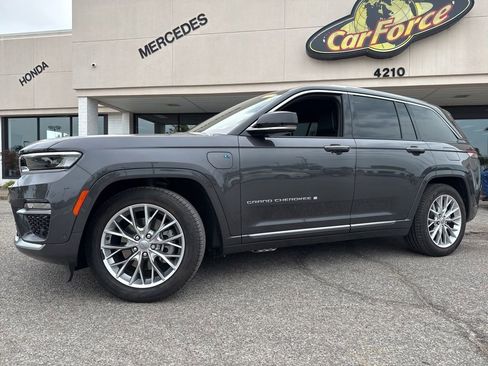 Used 2024 Jeep Grand Cherokee Summit AWD/4WD image 17