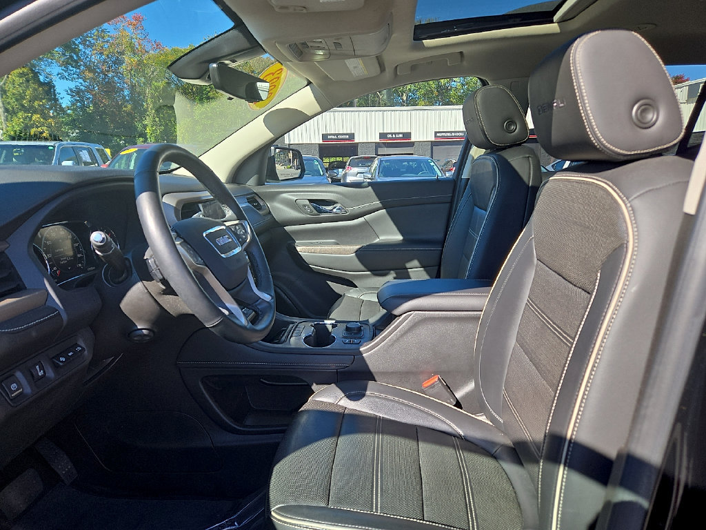 Used 2023 GMC Acadia Denali w/ Denali Ultimate Package AWD/4WD image 14