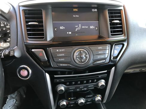 Used 2019 Nissan Pathfinder SV AWD/4WD image 25