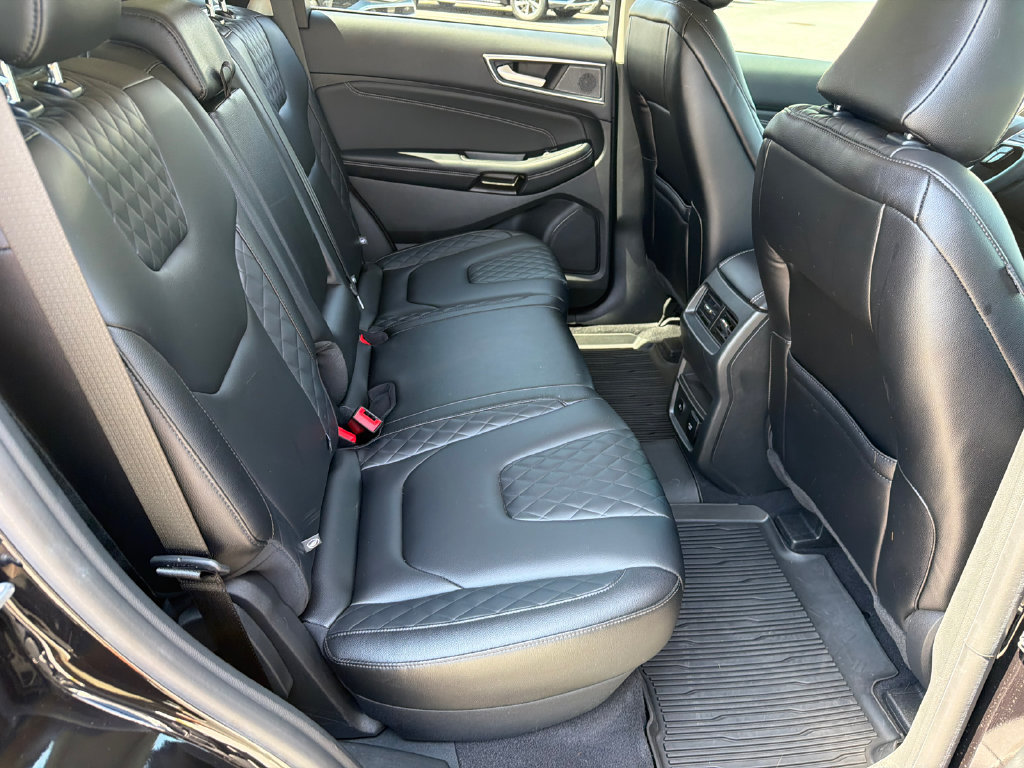 Used 2024 Ford Edge Titanium AWD/4WD image 17