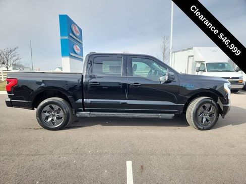 Used 2025 Ford F150 Lightning Flash image 10