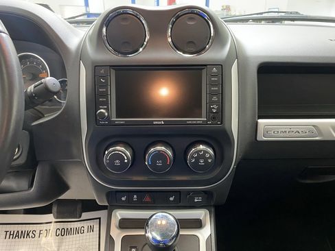 Used 2017 Jeep Compass High Altitude image 23