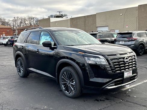 New 2026 Nissan Pathfinder SL w/ SL Premium Package (P04) AWD/4WD image 3