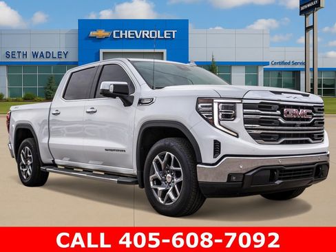 Used 2022 GMC Sierra 1500 SLT AWD/4WD image 1