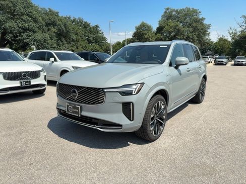 Certified 2025 Volvo XC90 T8 Plus w/ Protection Package Premier image 2