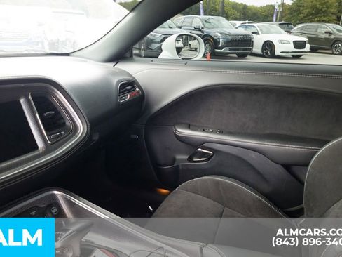 Used 2020 Dodge Challenger SRT Hellcat w/ Plus Package image 19