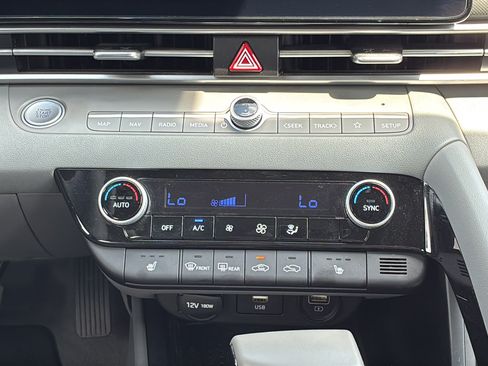 Used 2023 Hyundai Elantra SEL w/ Convenience Package FWD image 19