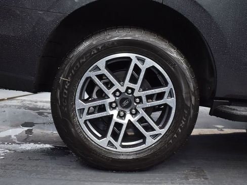 New 2025 Ford Expedition Active image 23