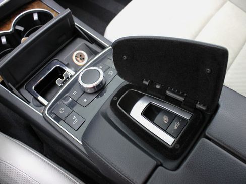 Used 2016 Mercedes-Benz E 400 Cabriolet w/ Premium 3 Package image 66