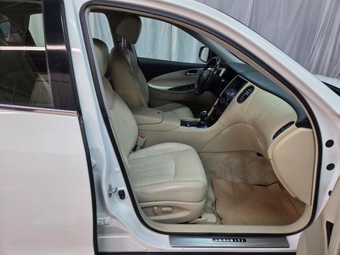 Used 2017 INFINITI QX50 AWD image 13