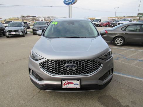 Used 2024 Ford Edge SEL w/ Convenience Package image 2
