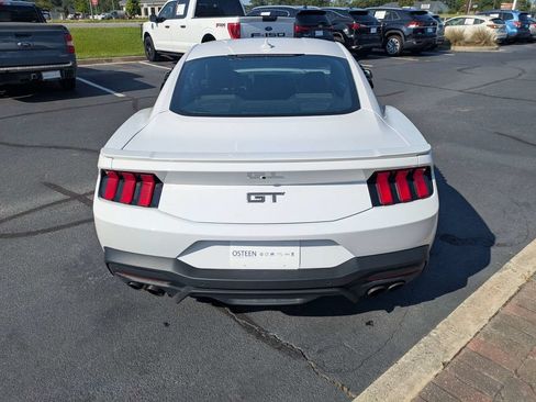 Used 2025 Ford Mustang GT RWD image 6