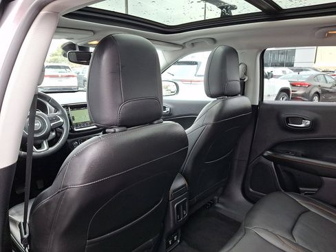 Used 2018 Jeep Compass Limited w/ Navigation Group image 21