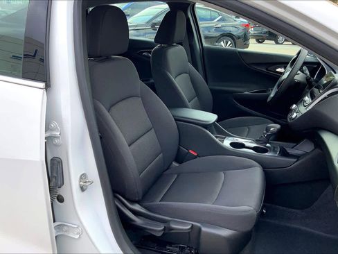 Used 2023 Chevrolet Malibu LS image 8