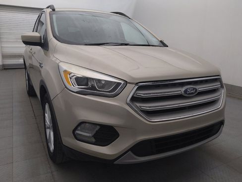Used 2017 Ford Escape SE w/ SE Leather Comfort Package FWD image 13