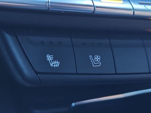 Used 2019 Cadillac XT4 Sport image 27