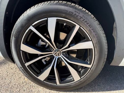 New 2026 Volkswagen Atlas Cross Sport SEL Premium R-Line AWD/4WD image 25