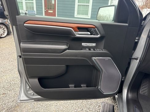 Used 2023 GMC Sierra 1500 Denali w/ Denali Reserve Package image 17