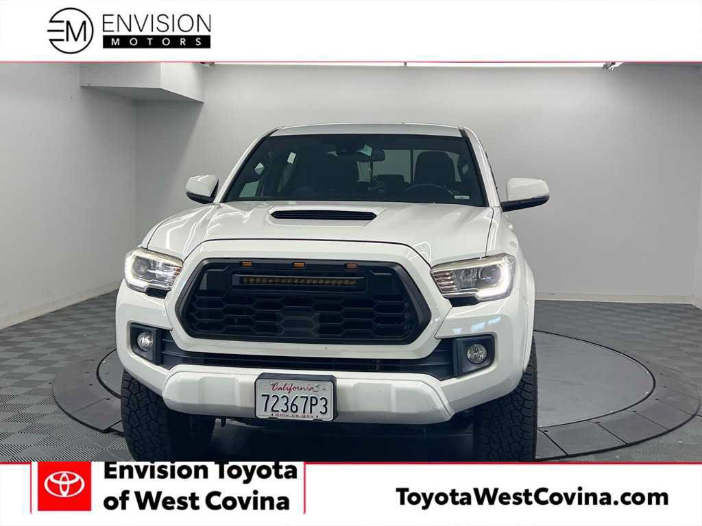 Used 2018 Toyota Tacoma TRD Sport w/ Technology Package RWD image 6
