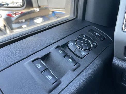 Used 2017 Ford F250 Lariat w/ Chrome Package image 25