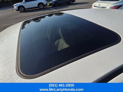 Used 2011 Nissan Altima 2.5 SL w/ Technology Pkg FWD image 10