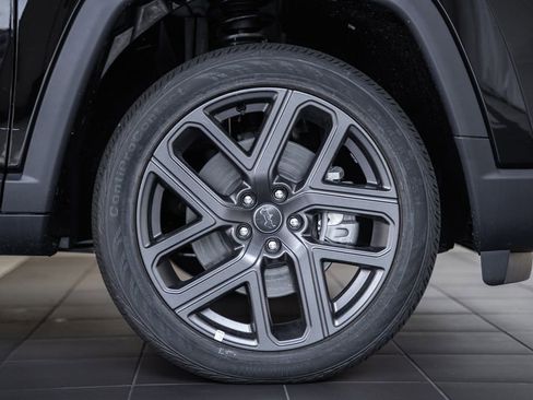 New 2025 Jeep Compass Limited w/ Sun & Sound Group image 16