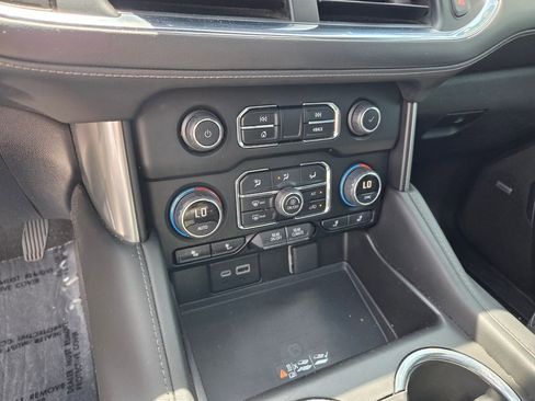 Certified 2022 Chevrolet Tahoe Z71 w/ Luxury Package AWD/4WD image 28