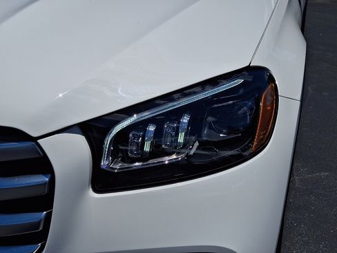 Certified 2025 Mercedes-Benz GLS 450 4MATIC image 9