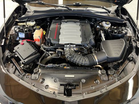 Used 2022 Chevrolet Camaro LT w/ Technology Package image 23