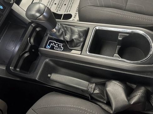Used 2019 Toyota Tacoma TRD Off-Road AWD/4WD image 16